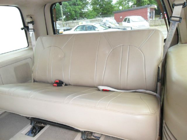 Ford Expedition 2002 photo 11