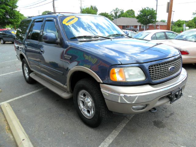 Ford Expedition 2002 photo 2