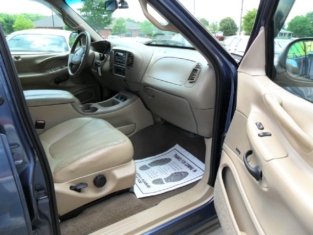 Ford Expedition 2002 photo 4