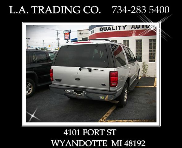 Ford Expedition 2002 photo 2