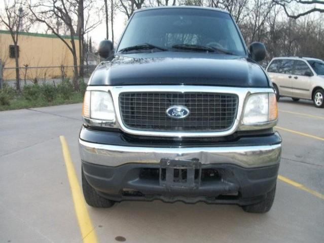 Ford Expedition 2002 photo 1