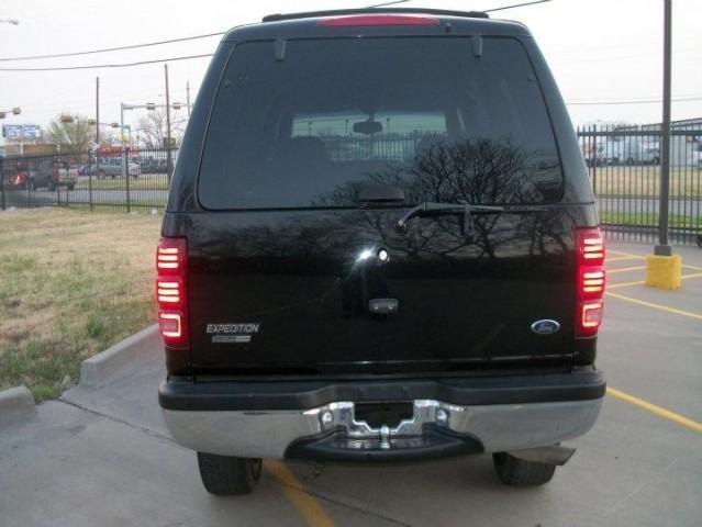 Ford Expedition 2002 photo 4