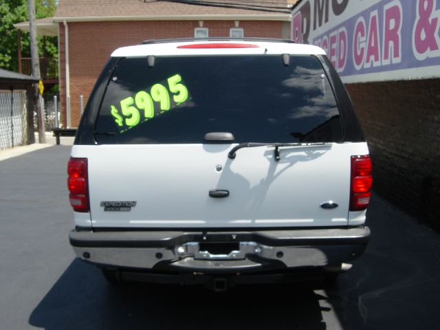 Ford Expedition 2002 photo 11