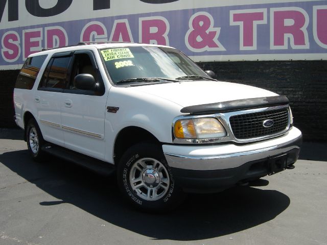 Ford Expedition 2002 photo 2