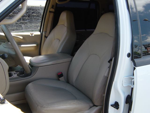 Ford Expedition 2002 photo 7