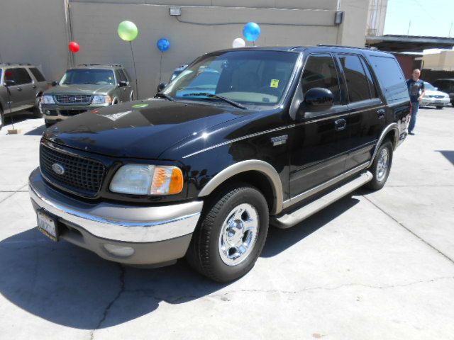 Ford Expedition 2002 photo 3