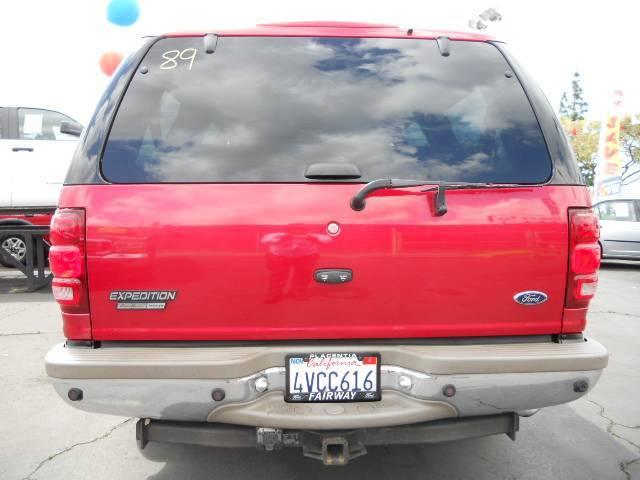 Ford Expedition 2002 photo 1