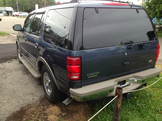 Ford Expedition 2002 photo 1