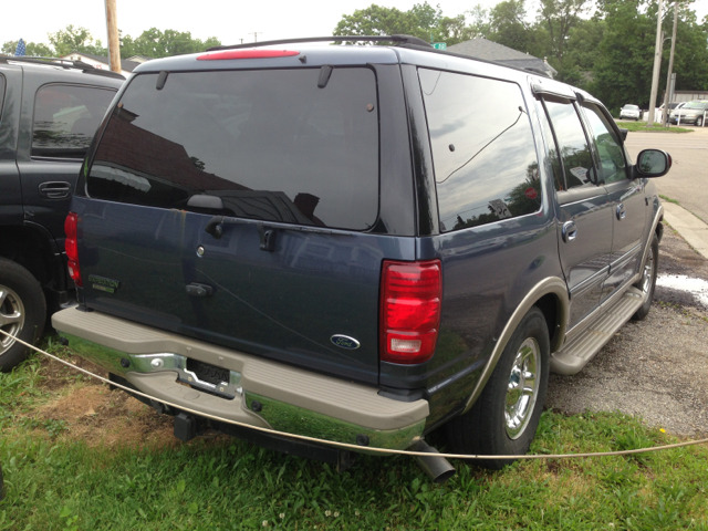 Ford Expedition 2002 photo 2