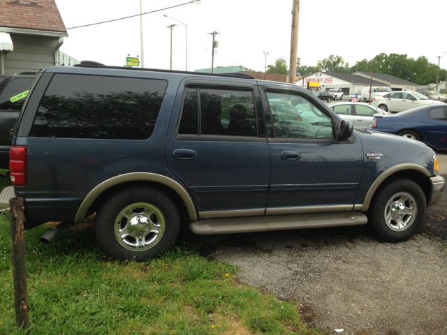 Ford Expedition 2002 photo 4