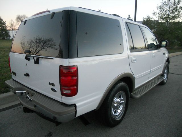 Ford Expedition E320 - Extra Sharp SUV