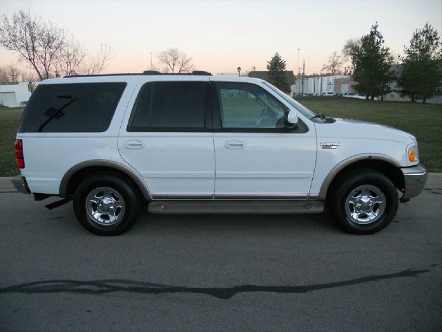 Ford Expedition 2002 photo 1