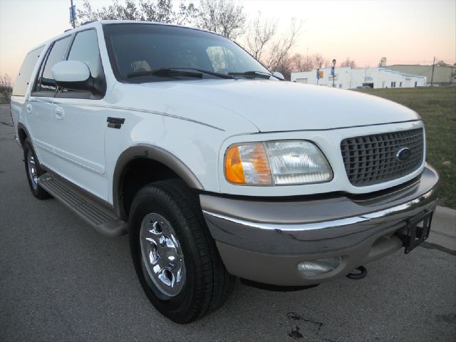 Ford Expedition 2002 photo 3