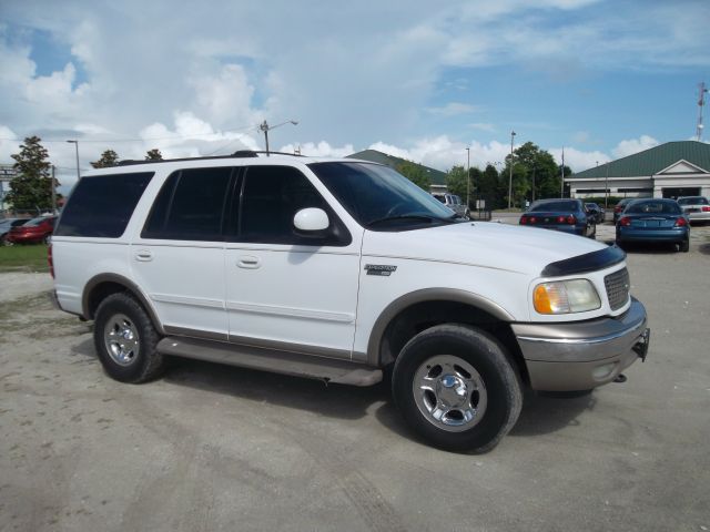 Ford Expedition 2002 photo 2