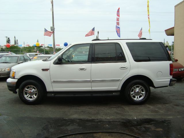 Ford Expedition 2002 photo 3