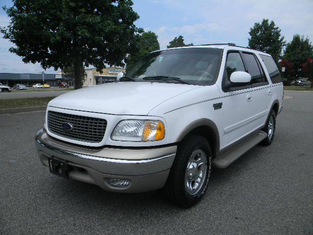 Ford Expedition 2002 photo 2