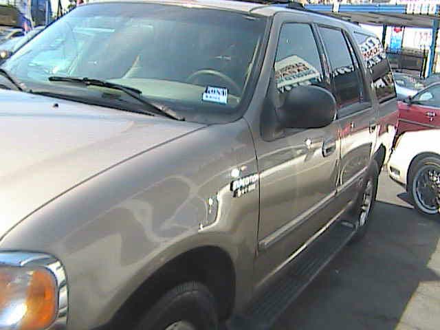 Ford Expedition 2002 photo 3