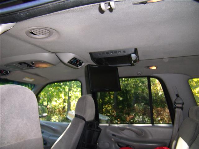 Ford Expedition 2002 photo 4