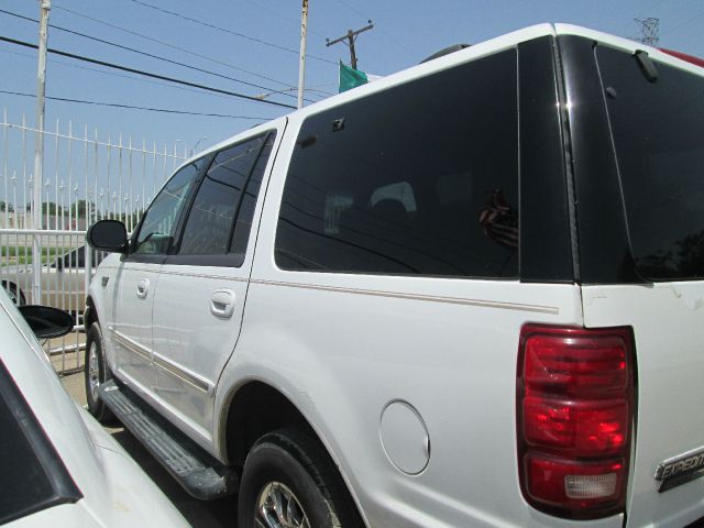 Ford Expedition 2002 photo 3