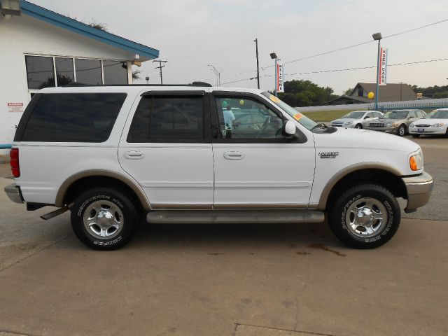 Ford Expedition 2002 photo 3