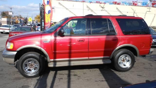 Ford Expedition 2002 photo 2