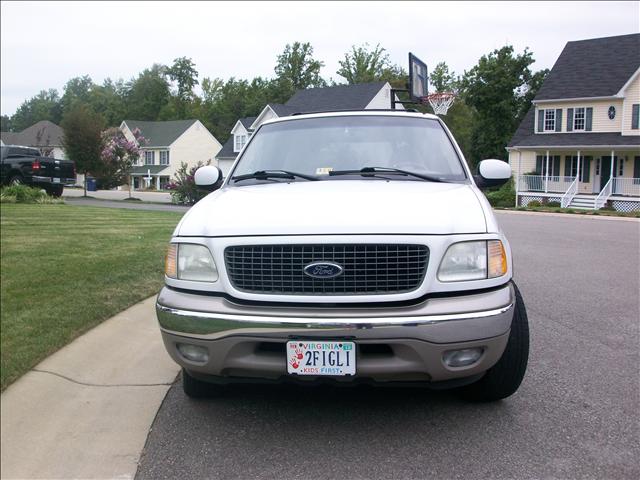 Ford Expedition 2002 photo 1