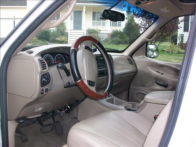 Ford Expedition 2002 photo 3