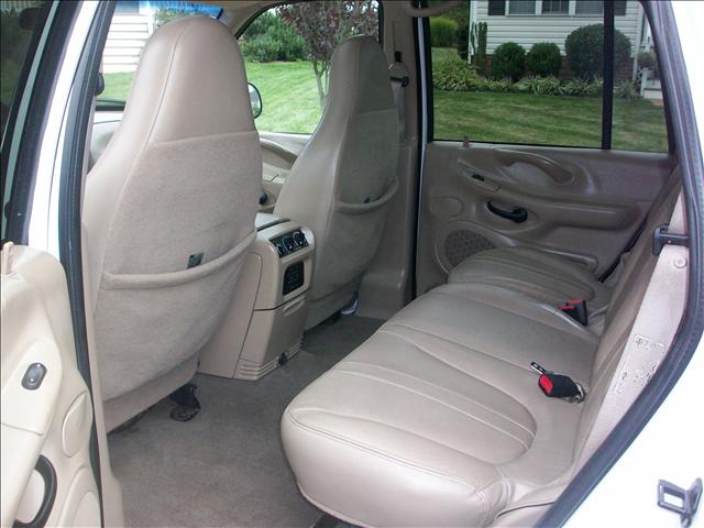 Ford Expedition 2002 photo 4