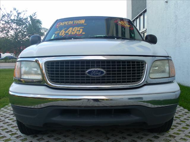 Ford Expedition 2002 photo 1