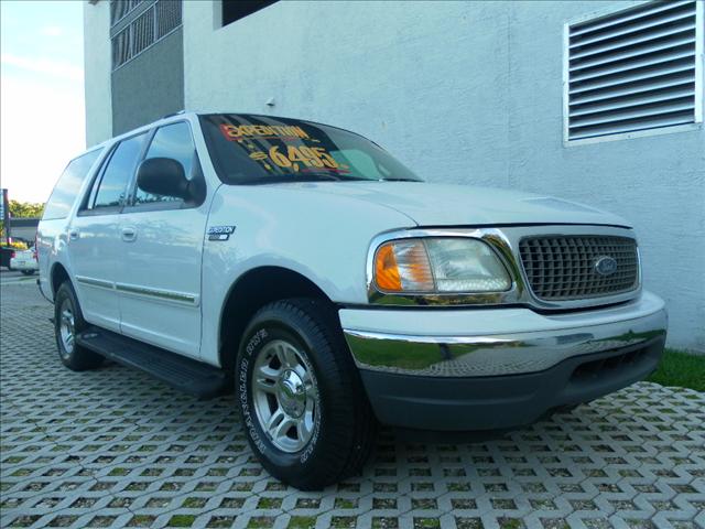 Ford Expedition 2002 photo 2