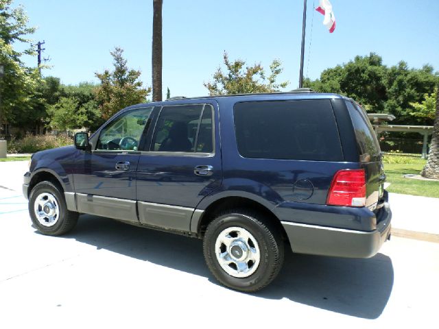 Ford Expedition 2003 photo 2