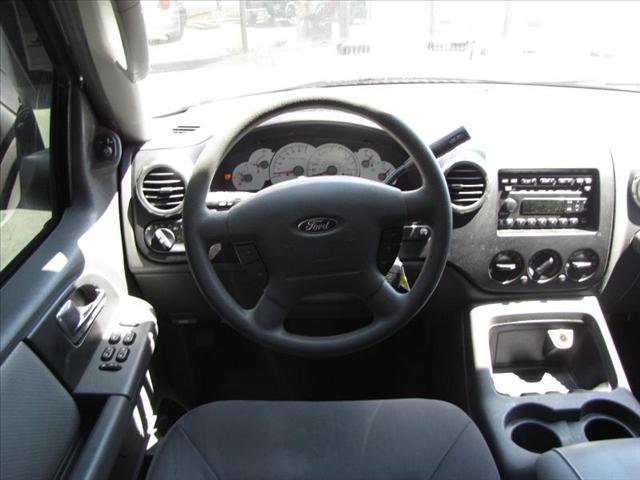 Ford Expedition 2003 photo 1