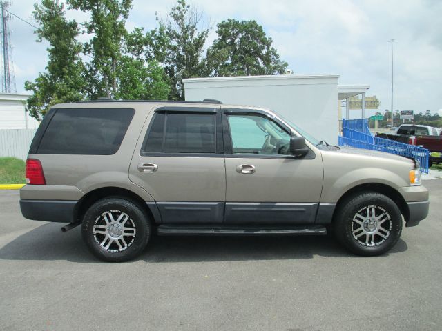 Ford Expedition 2003 photo 2