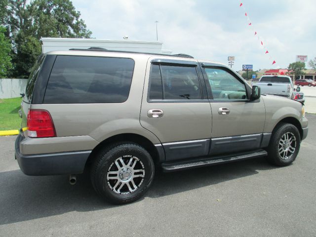 Ford Expedition 2003 photo 3