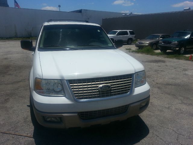 Ford Expedition 2003 photo 1