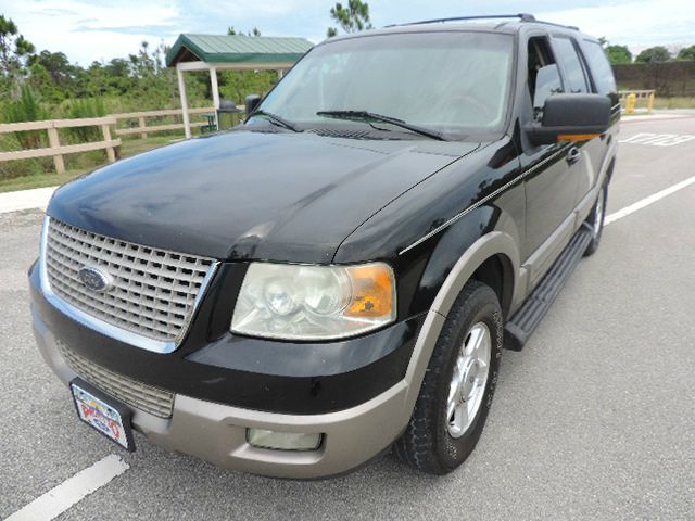 Ford Expedition 2003 photo 2