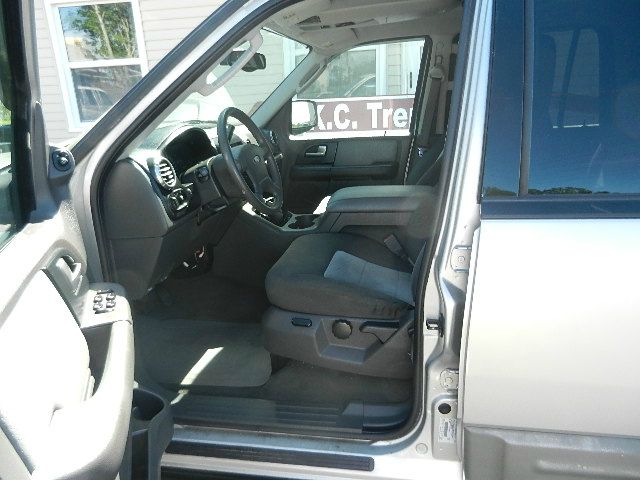 Ford Expedition 4D SV AWD SUV