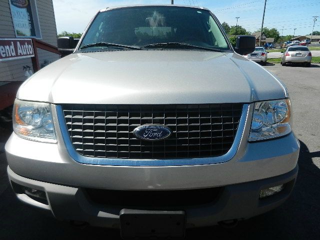 Ford Expedition 2003 photo 2