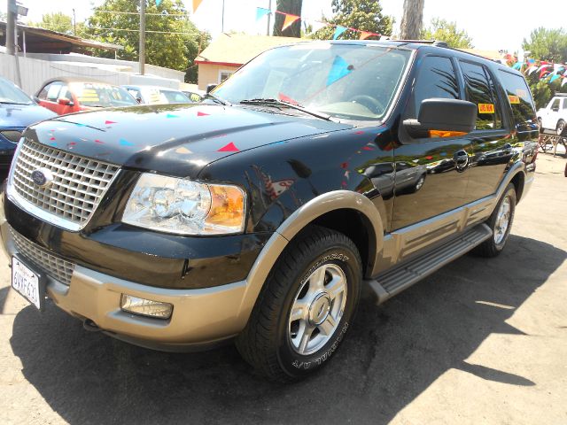 Ford Expedition E320 - Extra Sharp SUV