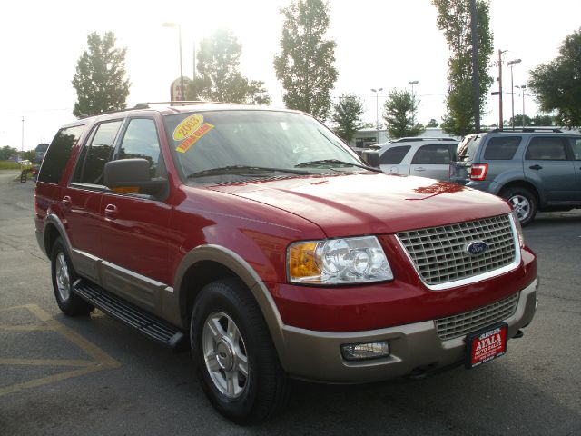 Ford Expedition E320 - Extra Sharp SUV