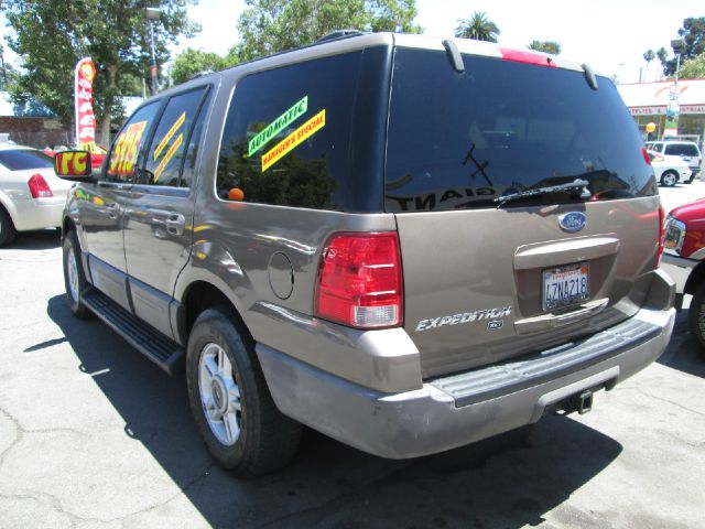 Ford Expedition 2003 photo 2