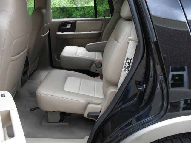 Ford Expedition 2003 photo 1