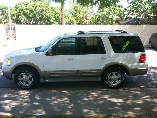 Ford Expedition 2003 photo 12