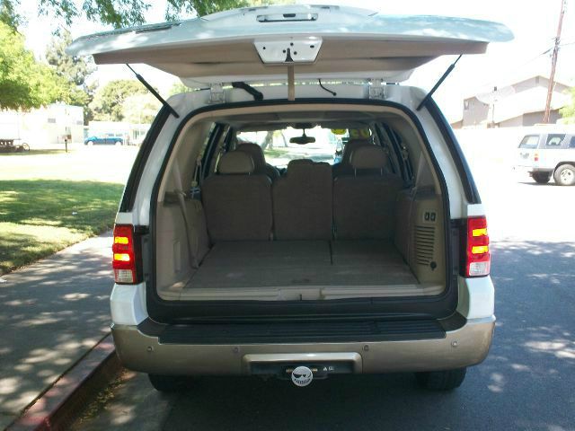 Ford Expedition 2003 photo 17