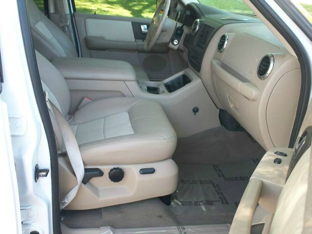 Ford Expedition 2003 photo 22