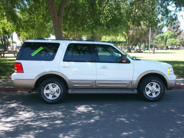 Ford Expedition 2003 photo 26