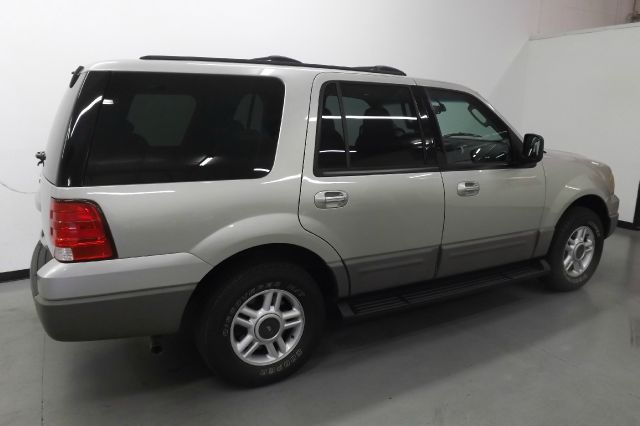 Ford Expedition 2003 photo 1