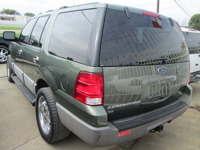 Ford Expedition 2003 photo 1