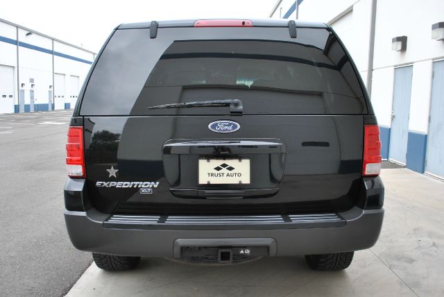 Ford Expedition 2003 photo 1