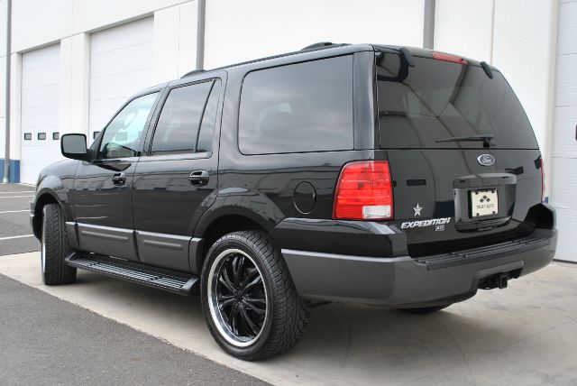 Ford Expedition 2003 photo 3